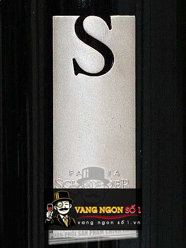 Kết quả hình ảnh cho argentina s familia schroeder malbec