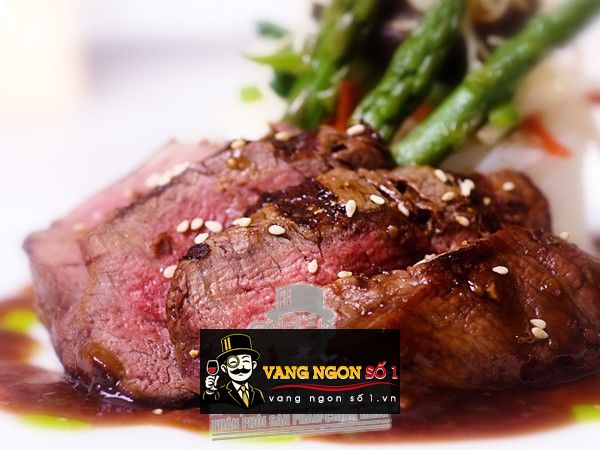 Kết quả hình ảnh cho BÍT TẾT BÒ RƯỢU VANG