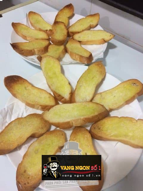 Kết quả hình ảnh cho bánh mì nướng bơ tỏi