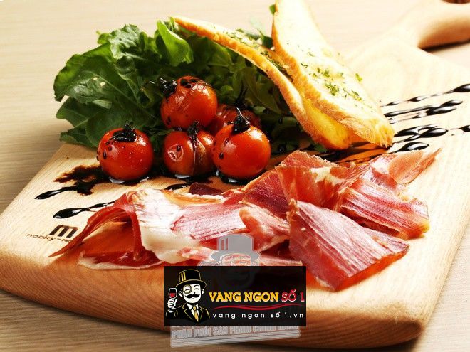 Kết quả hình ảnh cho đùi lợn hun khói tây ban nha rượu vang