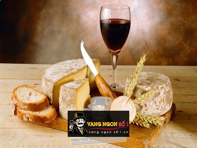 Kết quả hình ảnh cho bánh ngọt rượu vang ngọt