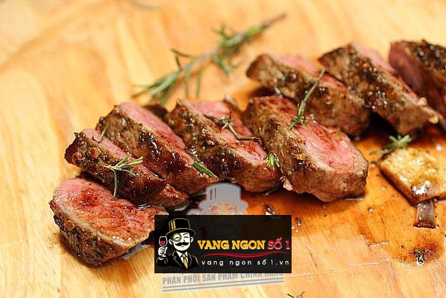 Kết quả hình ảnh cho bít tết bò ngon với rượu vang