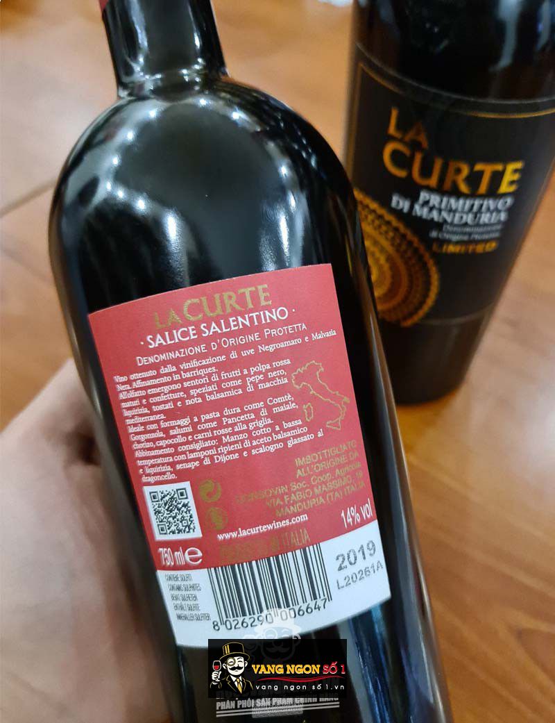 Rượu vang La Curte nhãn đỏ