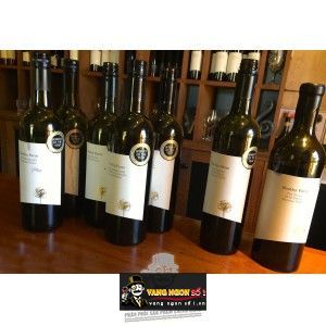 Vang Úc HENTLEY FARM THE BEAST SHIRAZ bn1