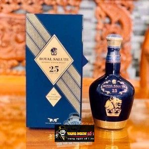 Rượu Chivas Royal Salute 25 Chai Sứ cao cấp bn2