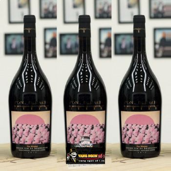 Vang Pháp Pont des Arts Yue Minjun Label Nuits Saint Georges